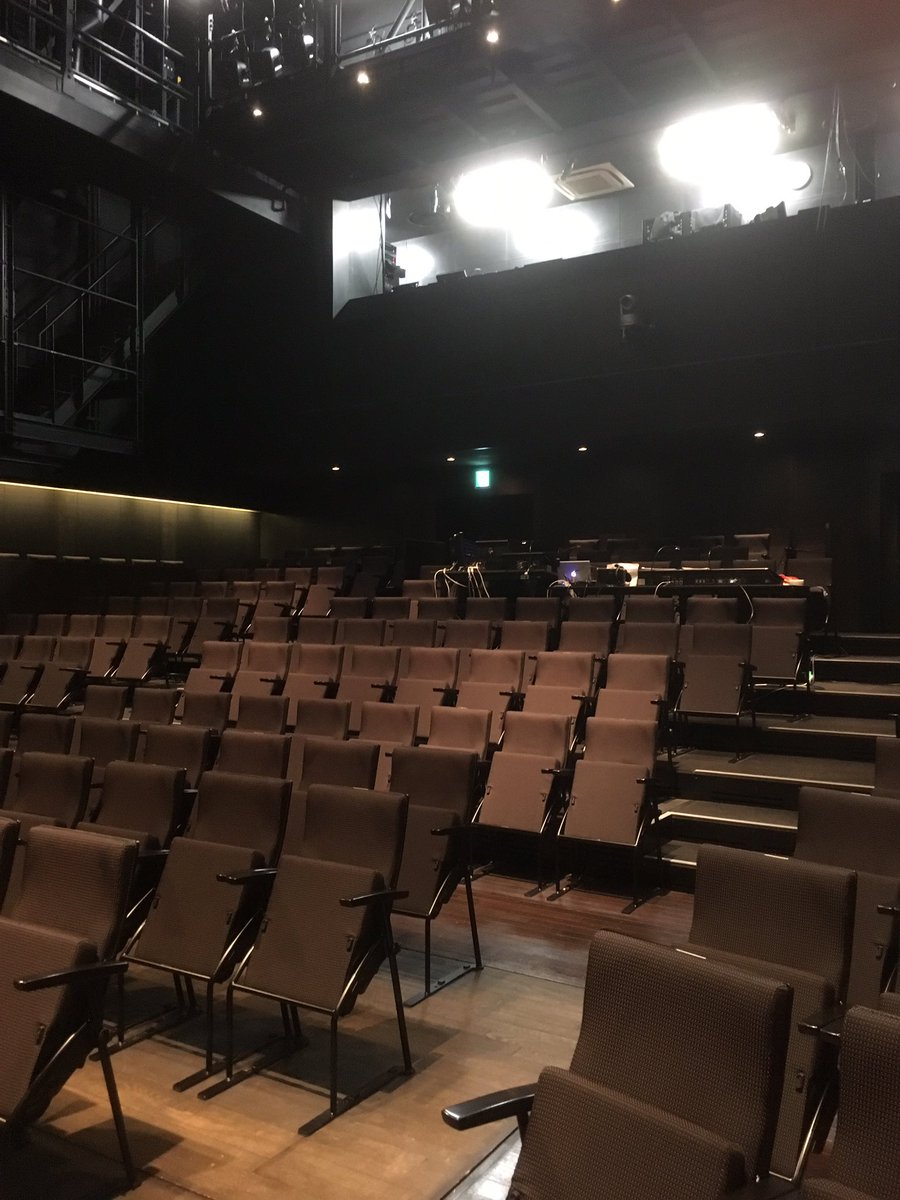 大井競馬場前に新劇場「シアターH」 キャパ747人 - Impress Watch