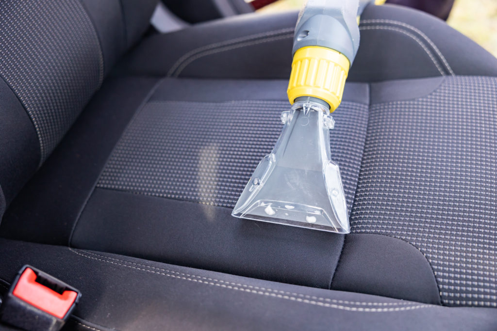 車内洗浄 1席のみでもOK！19,800円から！嘔吐・糞尿も徹底消臭！ 出張・当日完了 」 – 出張専門店車内清掃カーピカ