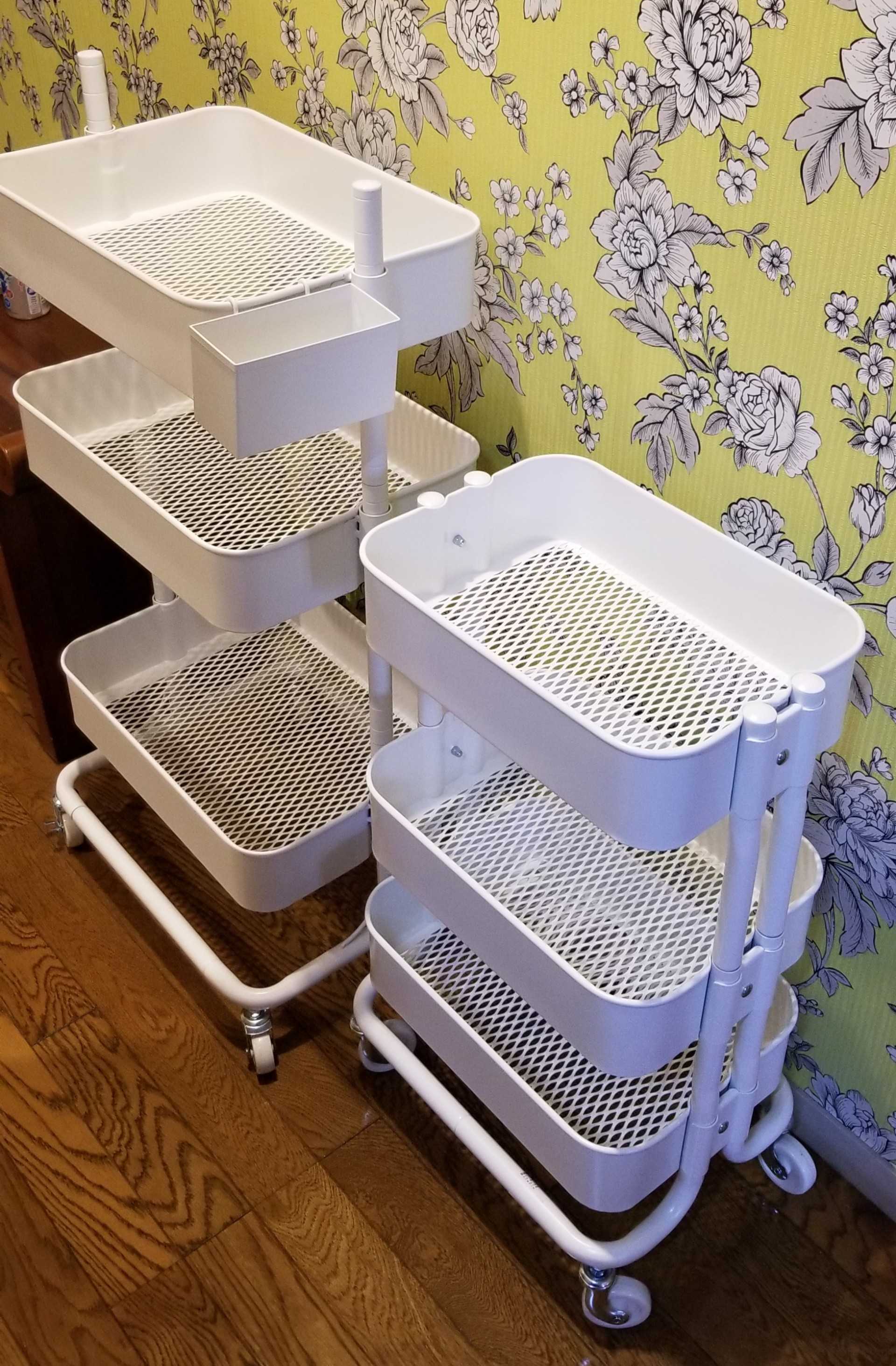 スチールワゴン比較 IKEA・ニトリ・無印・山善 値段・サイズ・カラー・耐荷重 キャスター付き3段キッチンワゴンUCHIの平屋