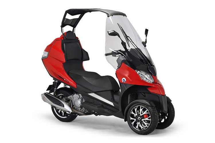 ホンダ「ジャイロキャノピー イー」正式発表！ 屋根付きの電動三輪スクーターがいよいよデビュー、法人向けモデルとして発売 - webオートバイ