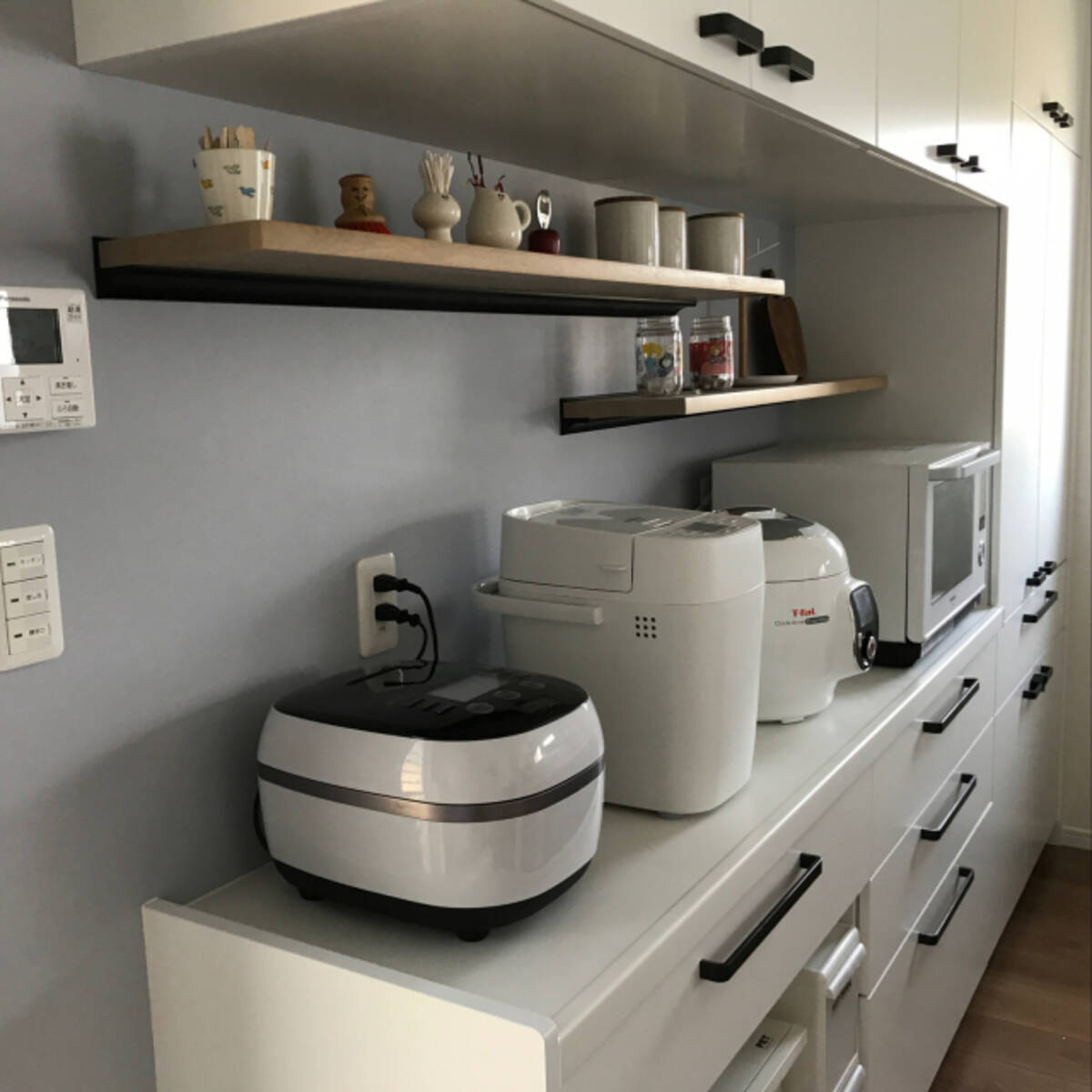 キッチン家電を縦に収納！ キッチンの空間を有効に使いこなす方法