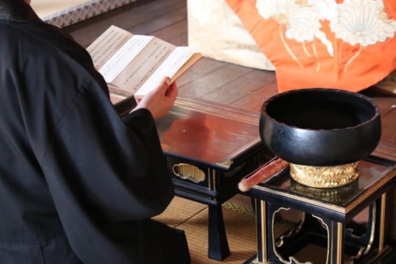 法事・法要、戒名などお坊さんのお手配法事・法要なら よりそうお坊さん便