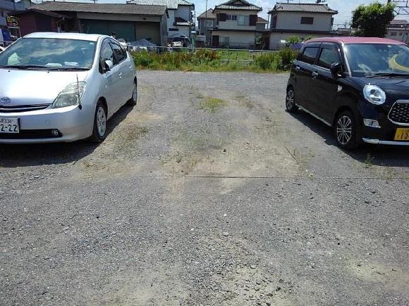 ファミリーで暮らす2LDK戸建ガレージハウス間々田駅 徒歩10分