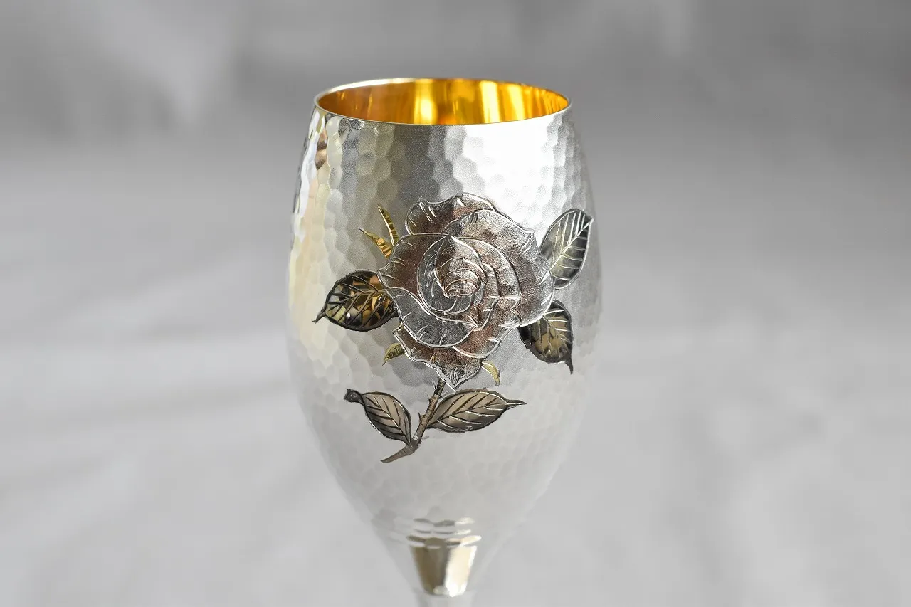 彫鍛師 荒井仁一 作 純銀製 鍛金飾皿 五福 重さ593.8