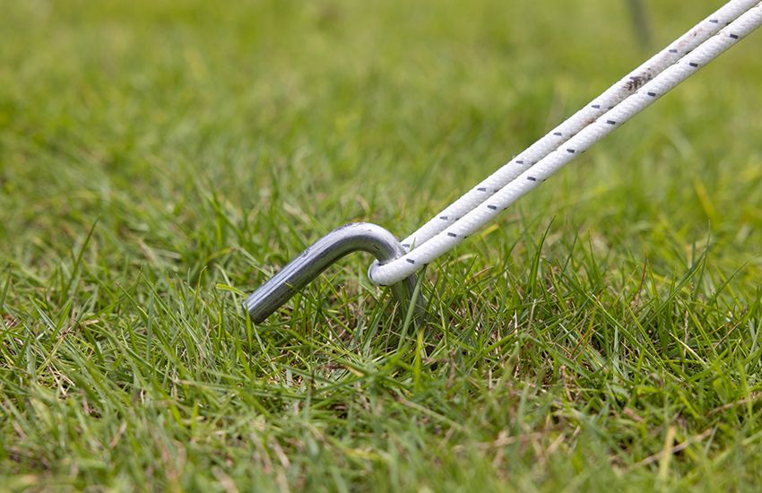 ライター直伝 ペグの使い分け方は？打ち方のポイントは？基本から応用まで徹底解説 3ページ目- ハピキャンキャンプ・アウトドア情報メディア