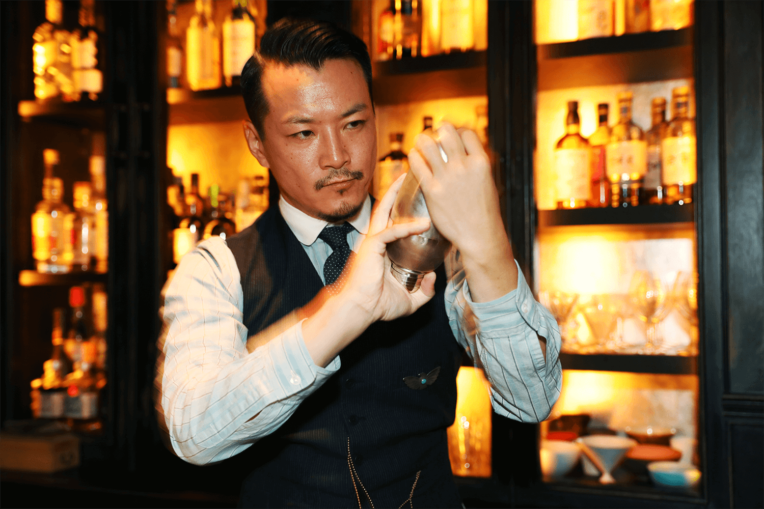 世界No.1バーテンダーが、オトナかっこいいバーでの過ごし方、教えますグルメLEON レオン オフィシャルWebサイト