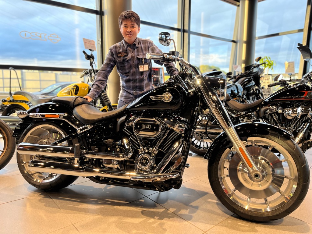 ハーレーダビッドソンのファットボーイをマッシブかつエレガントにカスタム カスタム紹介バージンハーレ