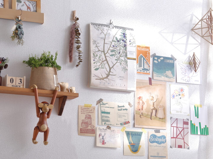 ダイソーのインテリアカードとはがきホルダーで年賀状入れ作ったよ