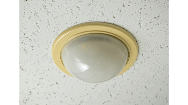 防犯カメラの逆光補正WDRとは？黒つぶれ・白とび対策について解説名古屋 法人向け防犯カメラ販売・工事導入実績多数