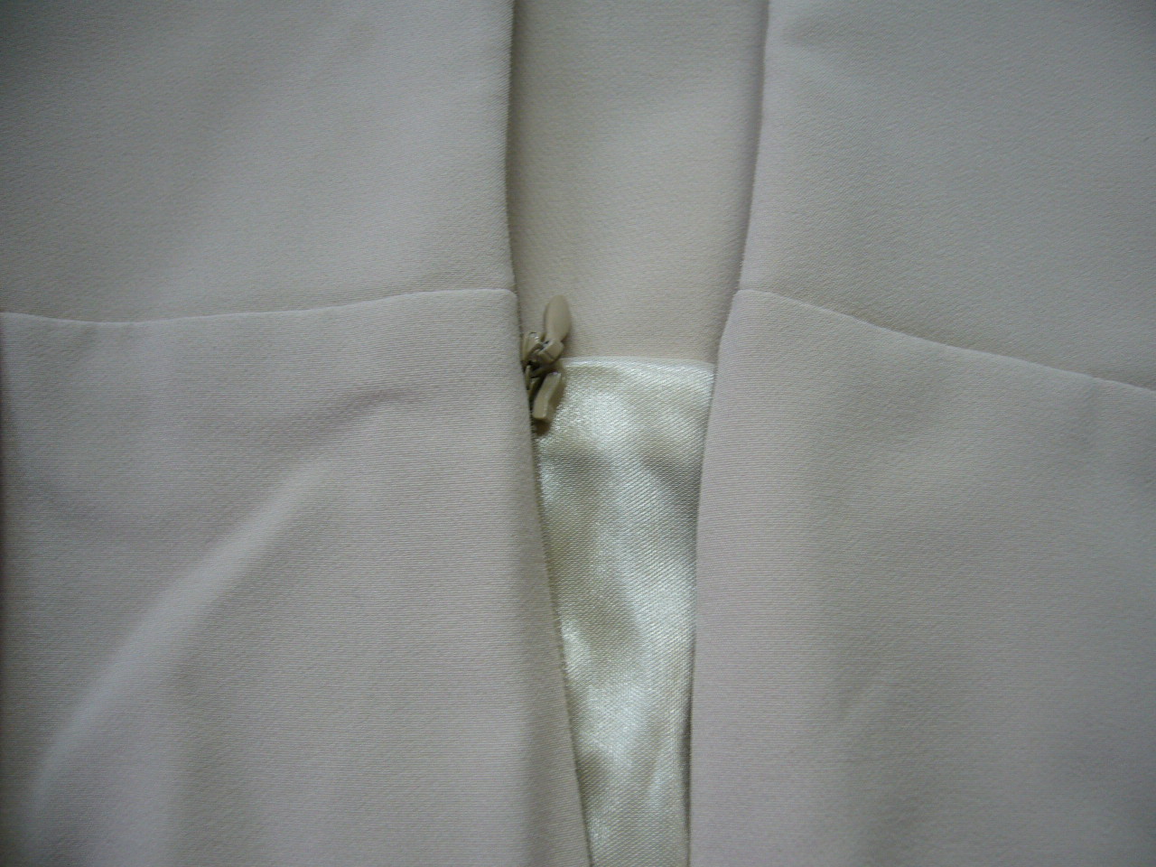 チャックの直し方を紹介！外れた時や閉まらない時はどうする？ -公式 札幌革職人館 ブランド 革小物 コンテンツ