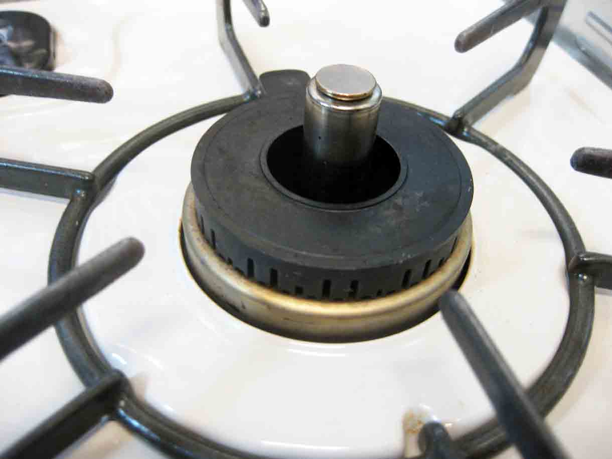 ガスコンロの温度センサー、点火プラグ、つまみ、ガスホース交換を解説