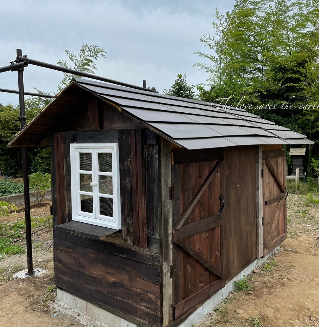 DIYで建てるおしゃれな「小屋キット」で、おうち時間をめいっぱい楽しむThe 樹脂サイディング