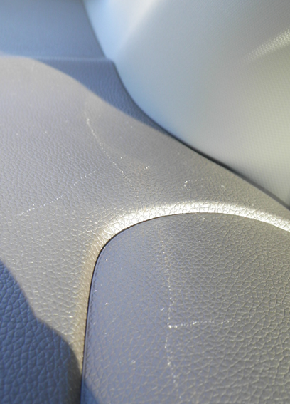 Amazon.co.jp: MLqkpwy 100g 自動車内装修復剤 車内ダッシュボード傷消し車用プラスチック修復剤内装ダッシュボードシートダッシュボードの傷の修理キット 車のプラスチック内部の傷の除去剤 車内ケアキット、保護層形成自動車内装改修用コーティングペースト