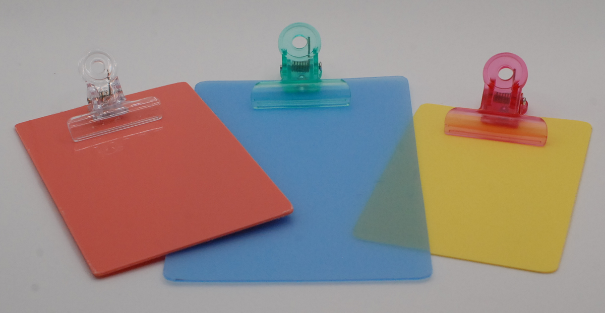 ディズニー100 クリップボード ダイソー バインダー 総柄