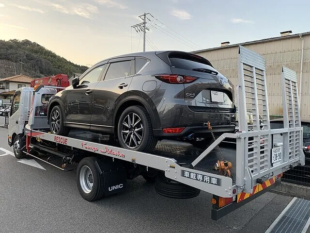 鈑金塗装 - 岩瀬自動車鈑金塗装