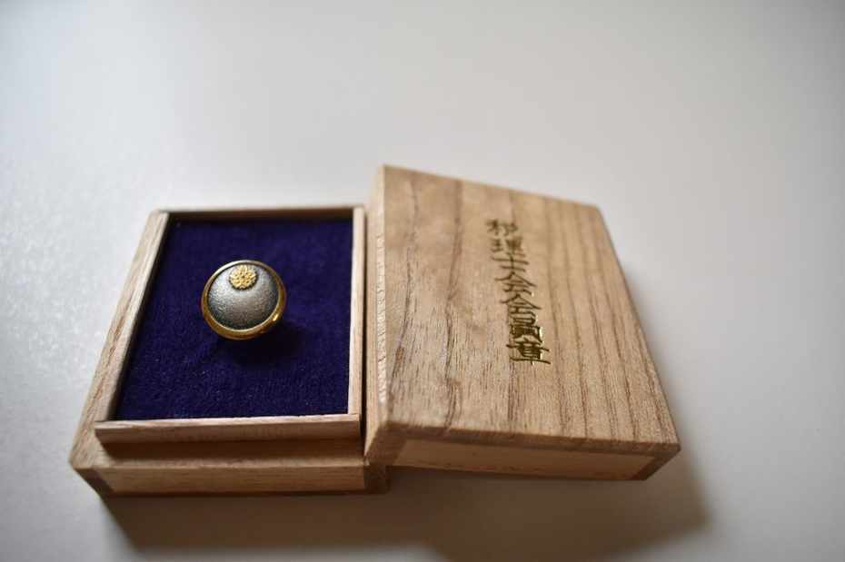 税理士バッジの実態！意外と知らない着用ルールと取得方法税理士の仕事