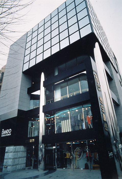 韓国カルチャーを牽引する、新世代グラフィックデザイナーのすべて。『K-GRAPHIC INDEX』12月発売！株式会社 グラフィック社のプレスリリース