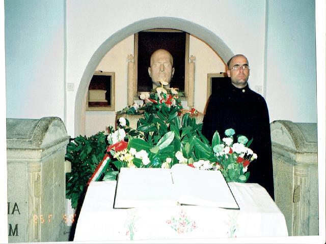 ムッソリーニが所有していた車│ボロボロのボディに完璧なフルレストアを決行！octane.jp美しい車と暮らす