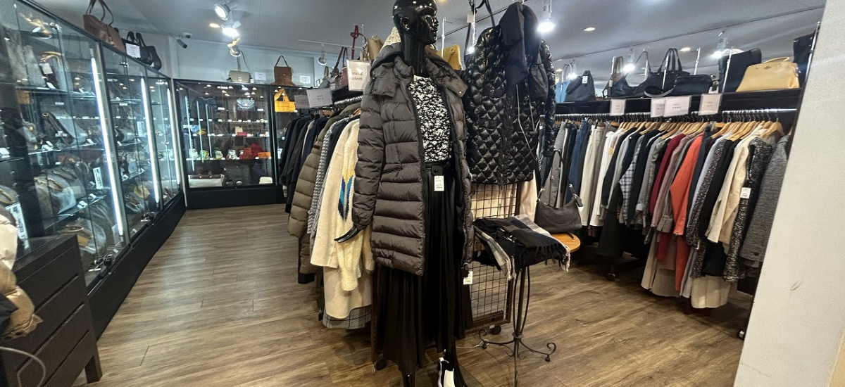 明日6月17日 土 10：00 トレファクスタイル 川口芝産業道路店がオープンします😆 JR京浜東北線「蕨駅」から徒歩20分 またはバス停「蕨駅東口」から「消防局入口」 下車徒歩2分にございます。 広々とした大型店になります！ぜひお越しください。オープン期間限定