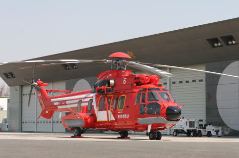陸自大型輸送ヘリに体験搭乗50人が参加佐賀・目達原駐屯地