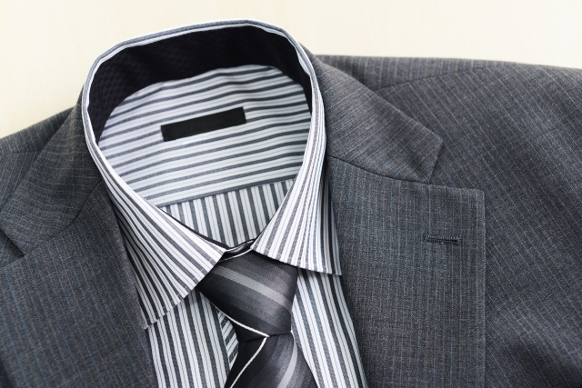 中途採用で損をしないスーツ選び ４つのポイント- オーダースーツの教科書