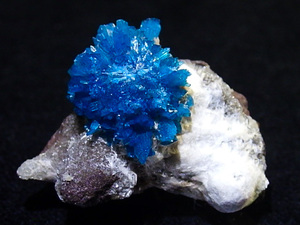 鮮青 420g ラピスラズリ 原石 鉱物 宝石 鑑賞石 自然石 誕生石 水石