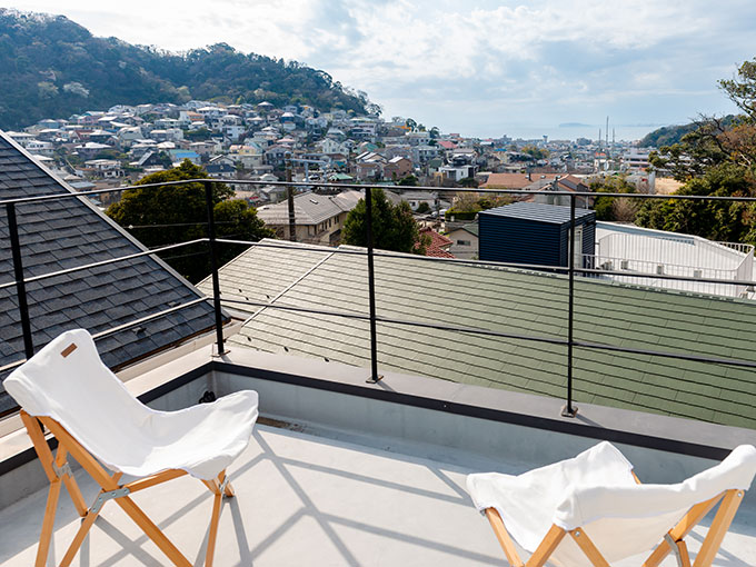 ルーフバルコニーの後付けにかかる費用や価格の相場は？ - バルコニー - ハピすむ