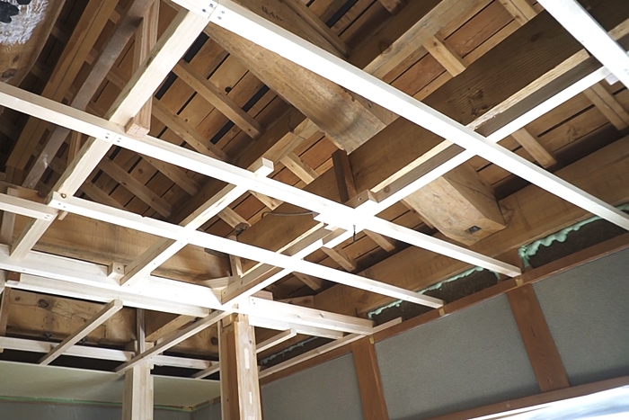 天井点検口作り方ガイド DIY手順、業者の取り付け費用相場も解説リフォームのことなら家仲間コム