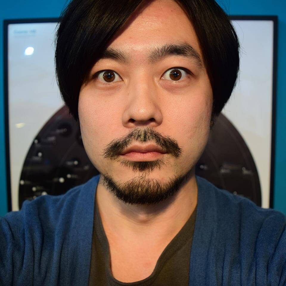 口周りの髭を気にするビジネスマンの写真素材157381416- イメージマート