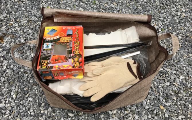 部屋の薪置きにはダイソーのコンテナがピッタリでした - 薪とともに