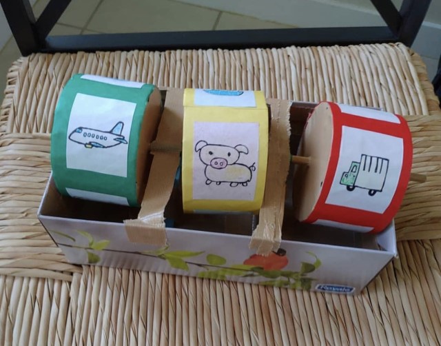 赤ちゃん向けの楽しいガムテープ芯おもちゃの作り方