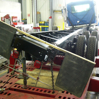 車のフレーム修理の費用や期間はどのくらいかかる？フレームの種類によって違いがあるって本当？ワタシト