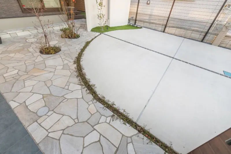 駐車場目地にレンガチップ横浜市☆任せて外構☆素敵なおうち作り応援します！！リアライズ社長 古賀ちゃんのブログ