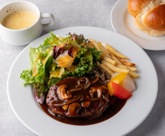 なんば 湊町リバープレイスでパン食べ放題ランチ - アサクラシ