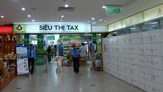 ヴィンコムセンター内の便利なスーパーマーケット「VinMart」ベトめし部