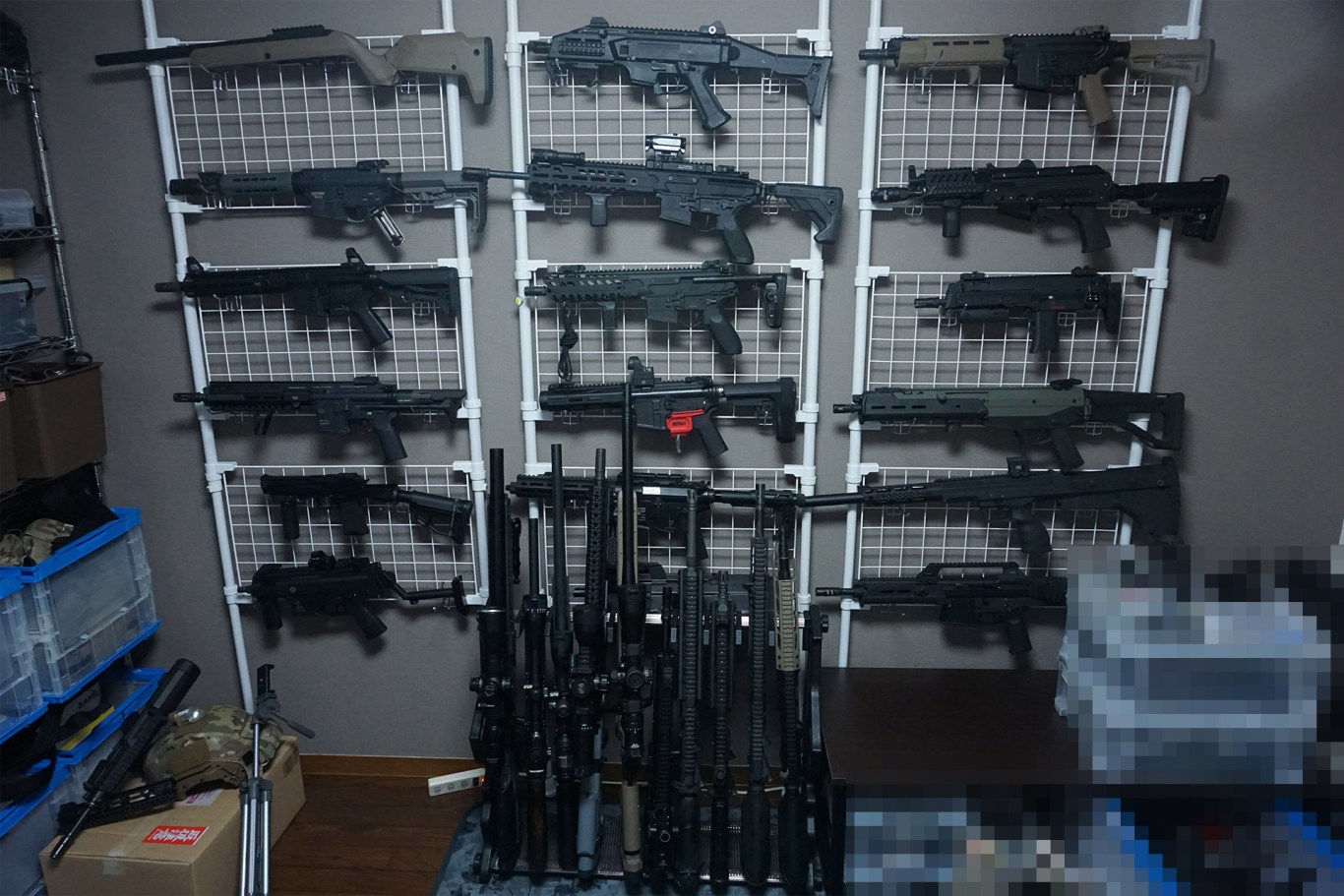 タカラスタンダードオフェリアのアイランドキッチン 奥様がこだわり抜きたどり着いた、ステンレス製バイブレーション仕上げのワークトップ✨無骨な見た目の格好良さに加えて、バイブレーション仕上げのため耐久性や傷の付きにくさ等の機能性も兼ね備えています