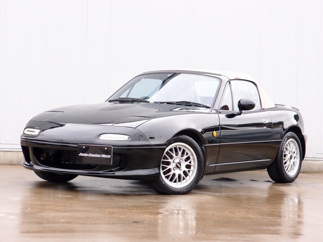 ユーノスロードスター na8c 1996年式 sr2 人気のカスタム仕様！マツダ ロードスター ローダウン 中古車