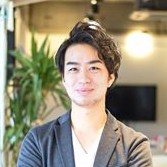 デスバレーだ ジョシュア ツリー砂漠 砂漠だ 南カリフォルニアのジョシュア国有林の風景のための古代の火山岩の形成と自然砂漠の植物ジョシュアツリー国立公園内の風光明媚な岩砂漠の生活 — ストック写真 © mikeledray489976830