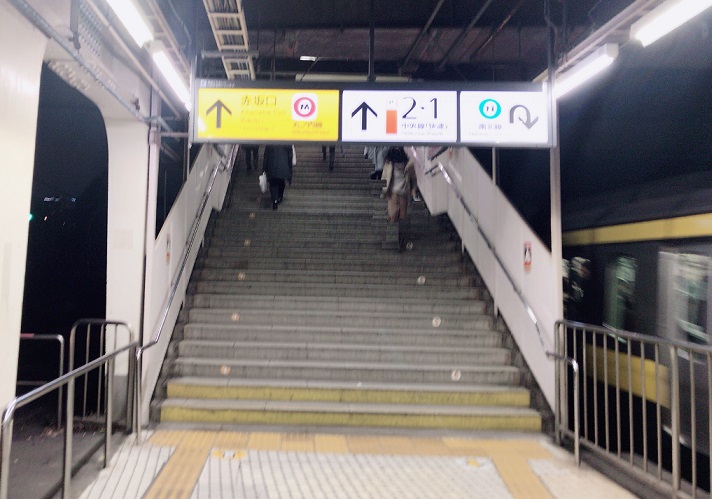 中央線快速電車の写真素材写真素材なら「写真AC」無料 フリー ダウンロードOK