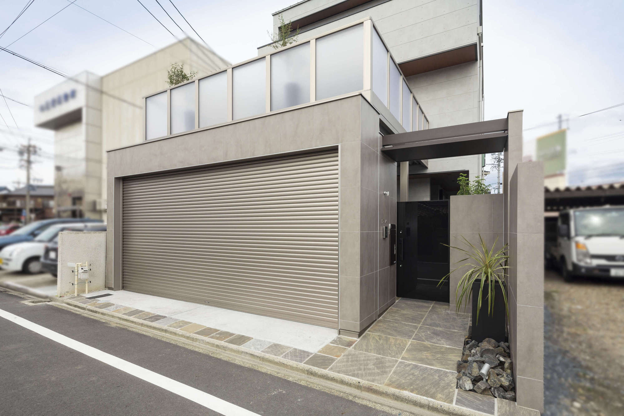 スタイリッシュなLIXIL「カーポートSC」のある外構施工例写真集外構・庭・エクステリアの北ガーデンプロデュース西宮・宝塚・尼崎