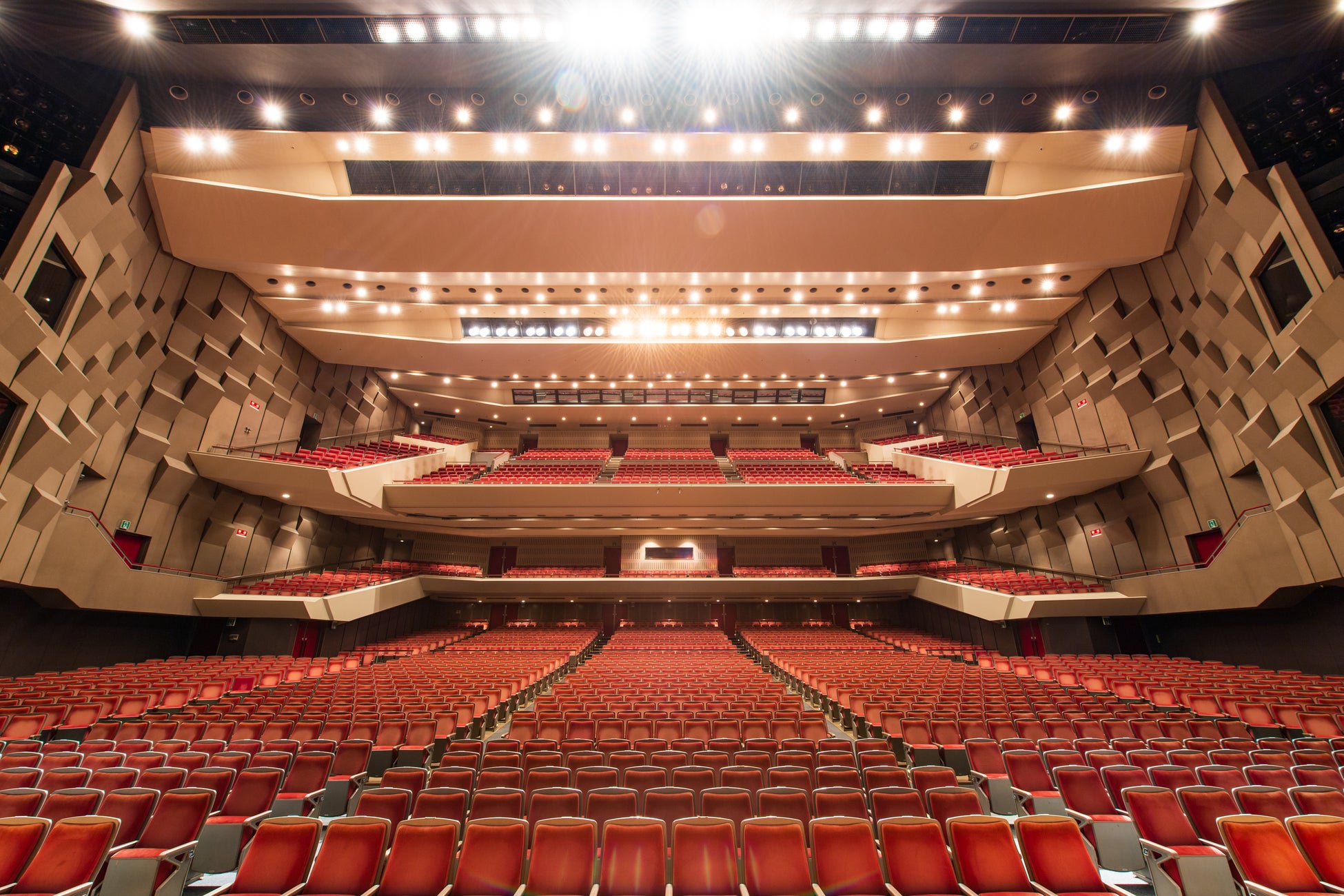 神奈川県民ホール魅力探索ガイド Vol.8- LiveWalker.com