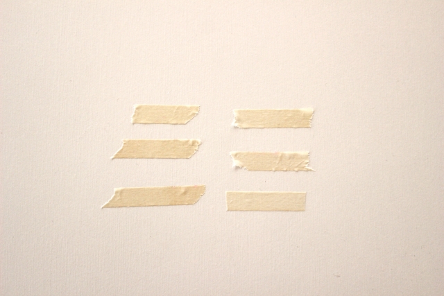 大掃除に役立つ！窓ガラスに付いたテープ跡を簡単に取る方法