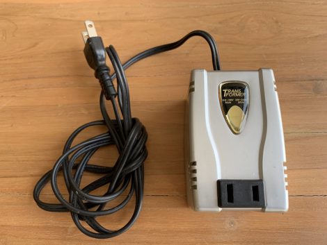 タイ旅行の豆知識「タイで変圧器って必要？タイのコンセント事情」 -公式 ゴルフタイランド