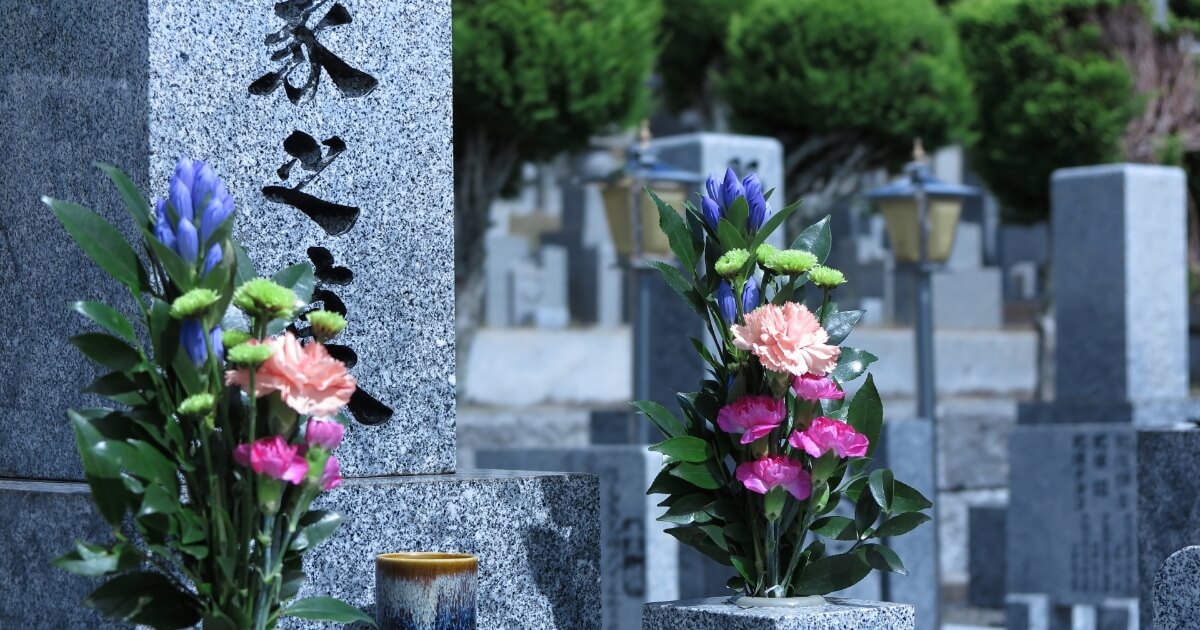 樹木葬のトラブル・後悔18選！実態と失敗しない対策法を解説霊園・墓地のことなら「いいお墓」