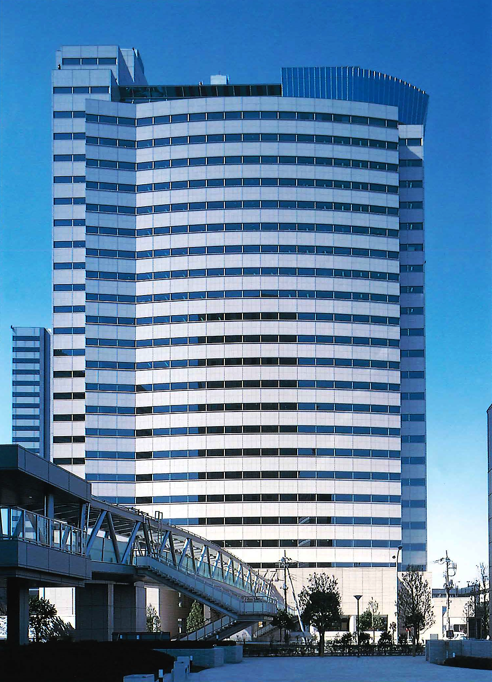 ２０１９年７月１１日 木警視庁災害警備総合訓練で警視庁本部ヘリポートにやって来たヘリコプターを丸ビル３５階から撮った話 -基本は調布飛行場で見たヘリコプターの日記