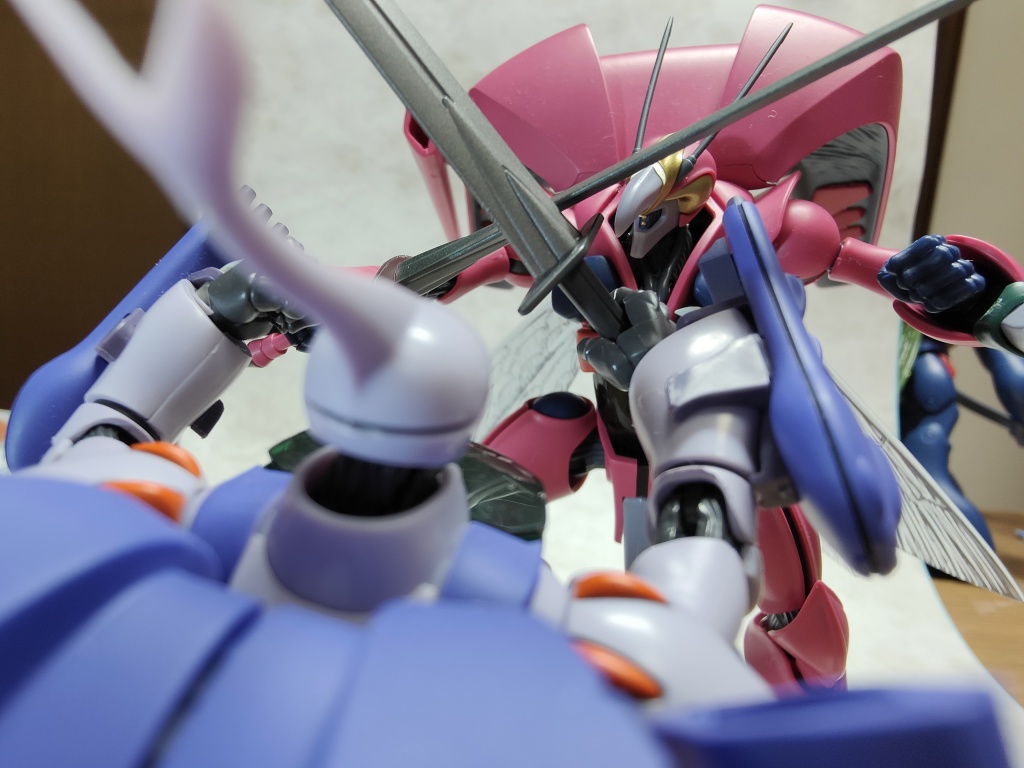 『聖戦士ダンバイン』バストールがROBOT魂に初登場！異形の造形と可動を両立!!電撃ホビーウェブ