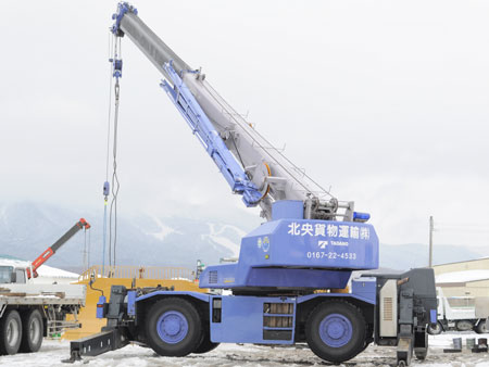 オールテレーンクレーンとは？ラフタークレーンとの違い、免許を解説