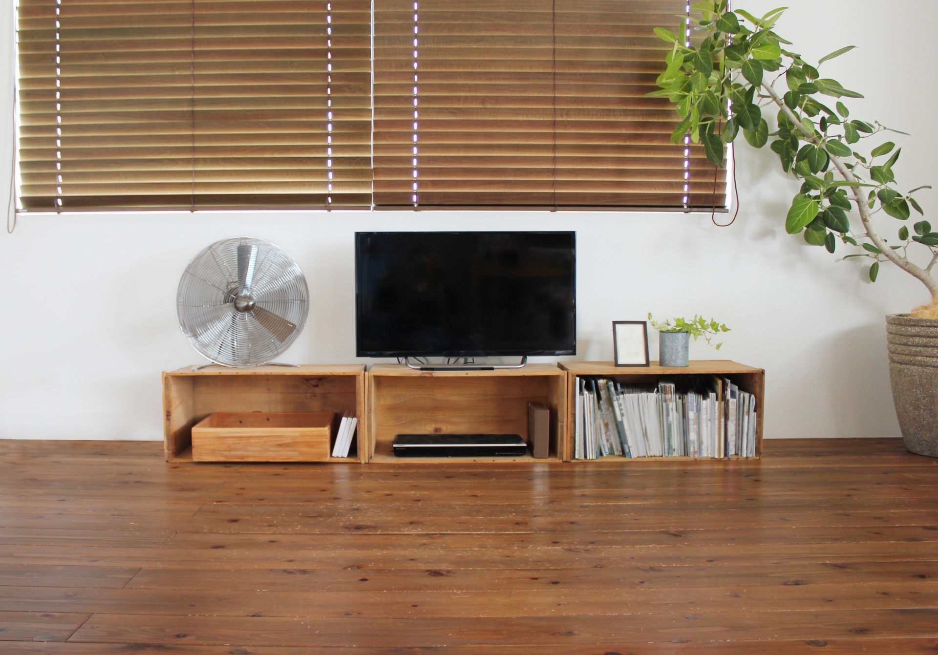 液晶テレビって窓際やカーテン付近に置くの駄目なんですか？自分はカー- Yahoo!知恵袋