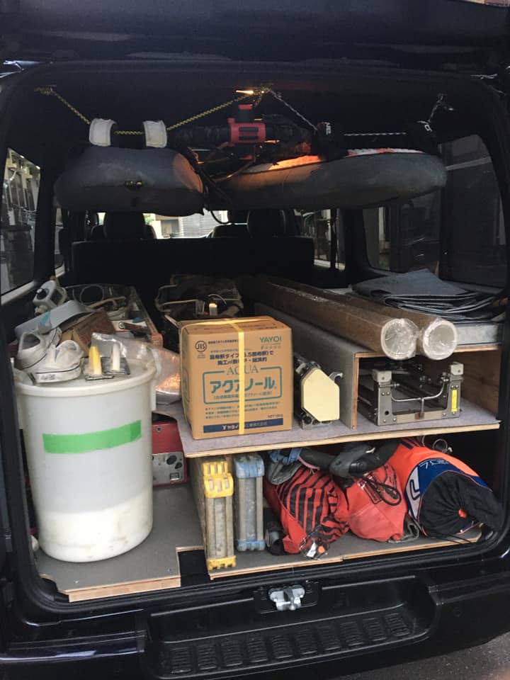 200系ハイエースDX 凸スライドバー2本セット 延長ステー・パッド付 穴開け加工なし&着脱かんたん引っ掛け金具タイプNAMINORIKOZOU 株 NKC