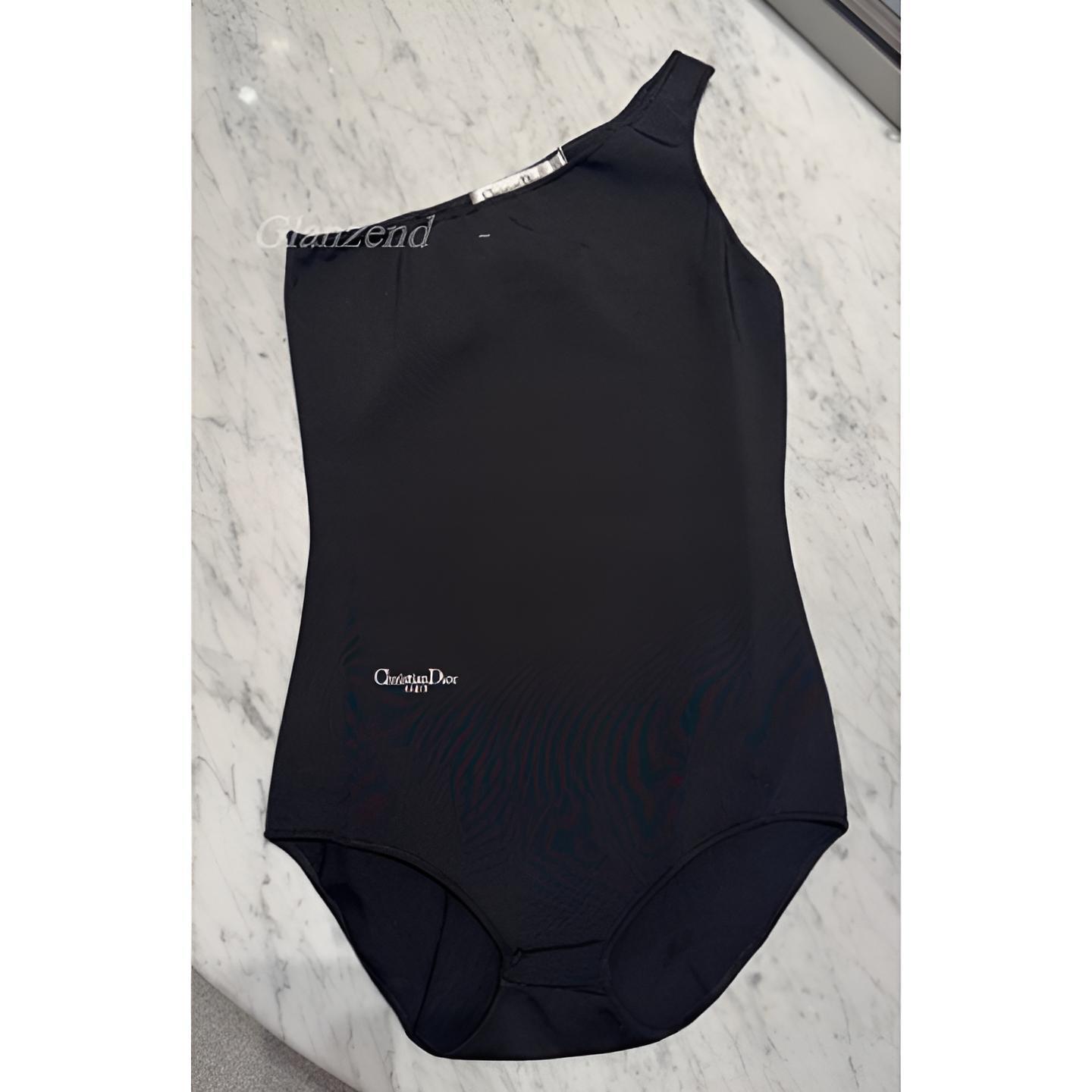 スーツのロゴロゴ検索一覧 26件中 1件～72 件目ロゴタンク